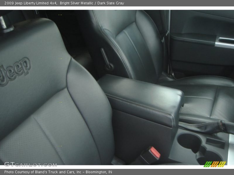 Bright Silver Metallic / Dark Slate Gray 2009 Jeep Liberty Limited 4x4