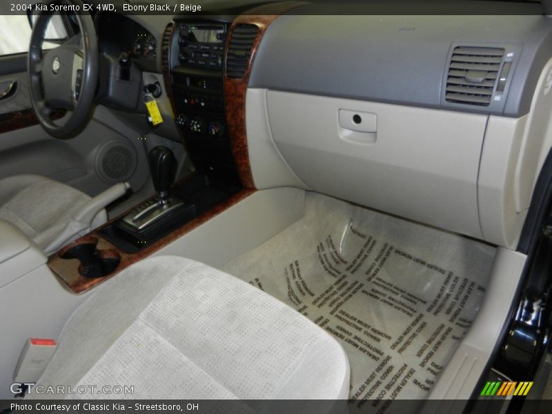 Ebony Black / Beige 2004 Kia Sorento EX 4WD