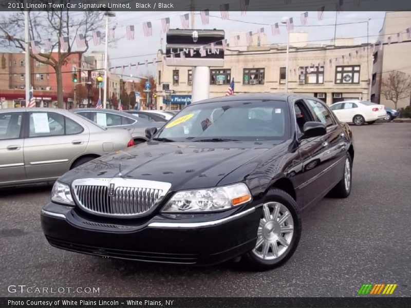 Black / Black 2011 Lincoln Town Car Signature Limited