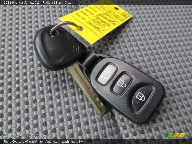Radiant Silver / Gray 2011 Hyundai Sonata GLS