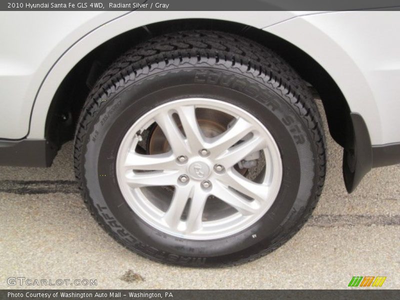 Radiant Silver / Gray 2010 Hyundai Santa Fe GLS 4WD