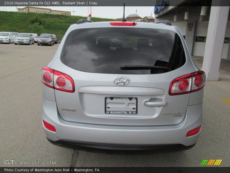 Radiant Silver / Gray 2010 Hyundai Santa Fe GLS 4WD
