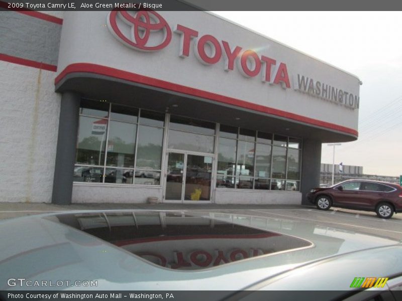 Aloe Green Metallic / Bisque 2009 Toyota Camry LE