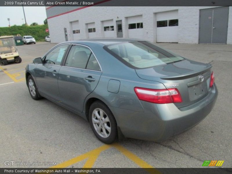 Aloe Green Metallic / Bisque 2009 Toyota Camry LE