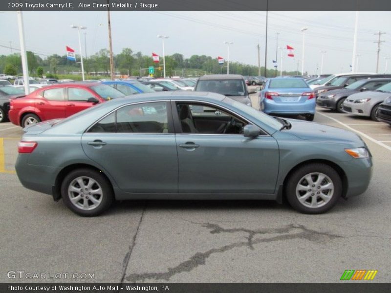 Aloe Green Metallic / Bisque 2009 Toyota Camry LE