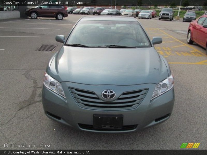Aloe Green Metallic / Bisque 2009 Toyota Camry LE