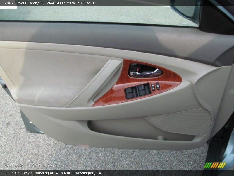Aloe Green Metallic / Bisque 2009 Toyota Camry LE