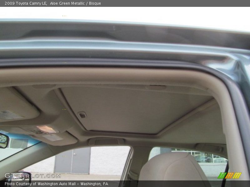 Aloe Green Metallic / Bisque 2009 Toyota Camry LE