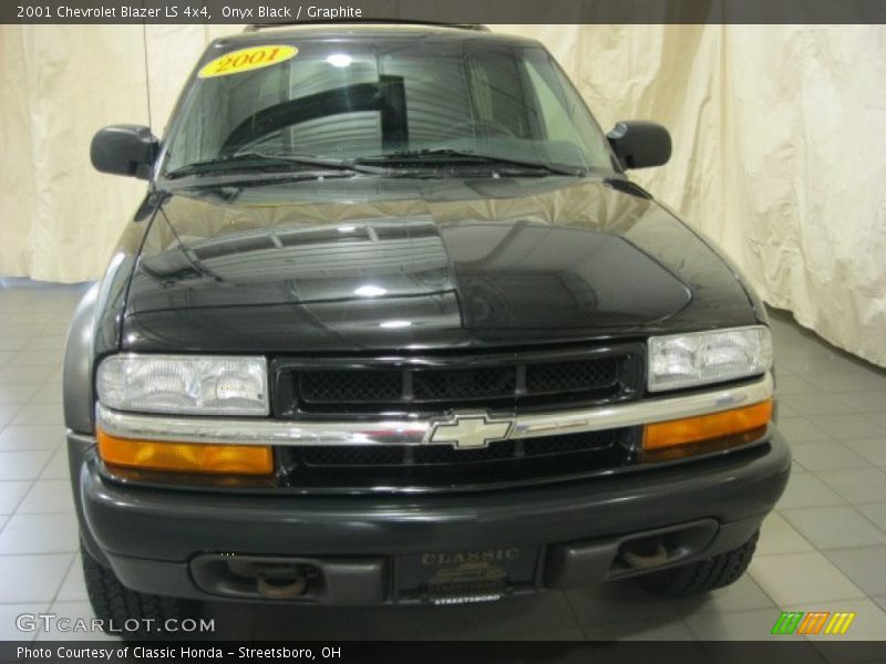 Onyx Black / Graphite 2001 Chevrolet Blazer LS 4x4