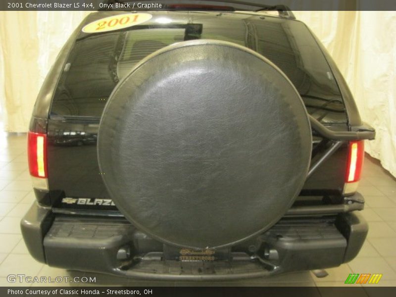 Onyx Black / Graphite 2001 Chevrolet Blazer LS 4x4