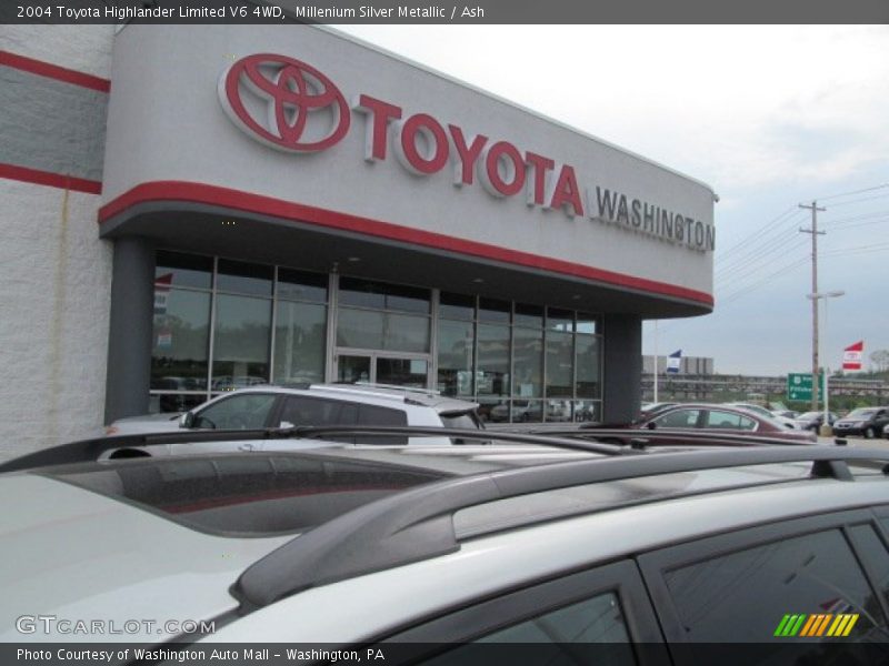 Millenium Silver Metallic / Ash 2004 Toyota Highlander Limited V6 4WD