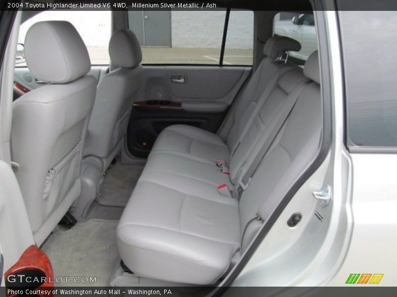 Millenium Silver Metallic / Ash 2004 Toyota Highlander Limited V6 4WD