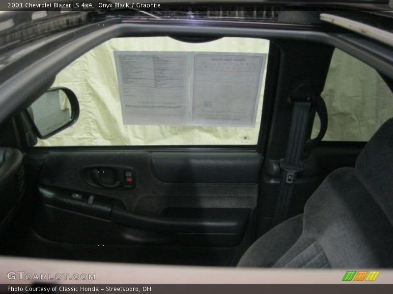Onyx Black / Graphite 2001 Chevrolet Blazer LS 4x4