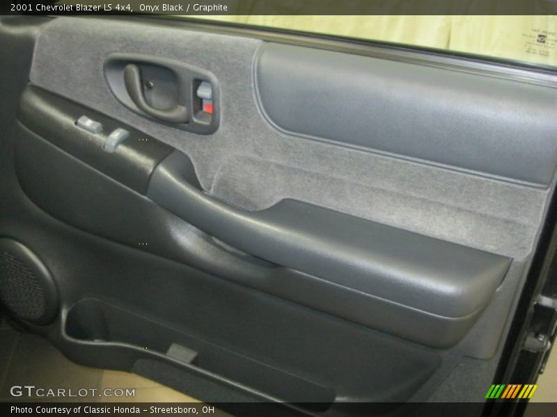 Onyx Black / Graphite 2001 Chevrolet Blazer LS 4x4
