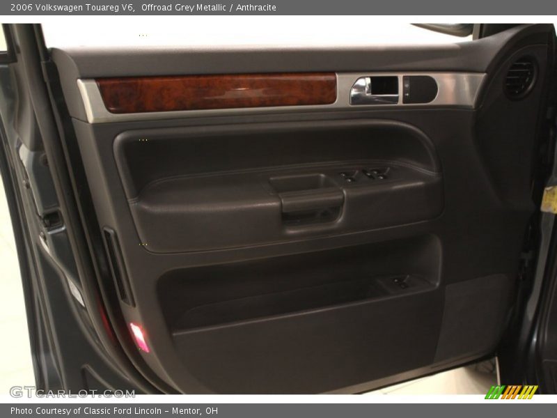 Offroad Grey Metallic / Anthracite 2006 Volkswagen Touareg V6