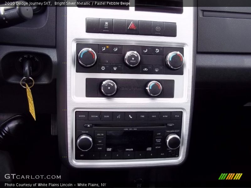 Bright Silver Metallic / Pastel Pebble Beige 2010 Dodge Journey SXT