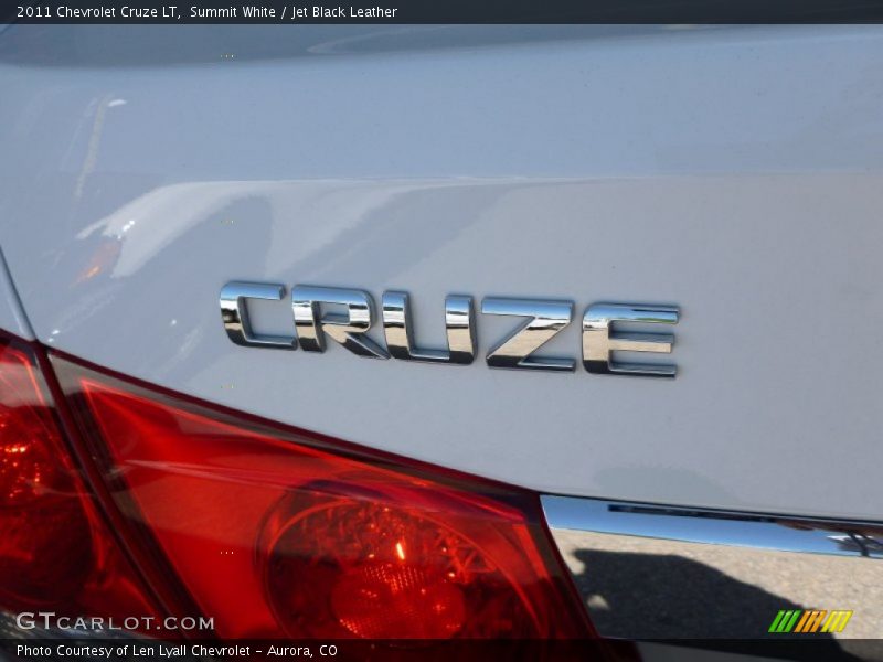 Summit White / Jet Black Leather 2011 Chevrolet Cruze LT
