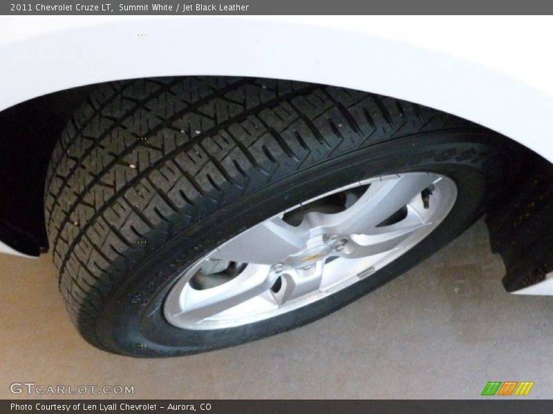 Summit White / Jet Black Leather 2011 Chevrolet Cruze LT