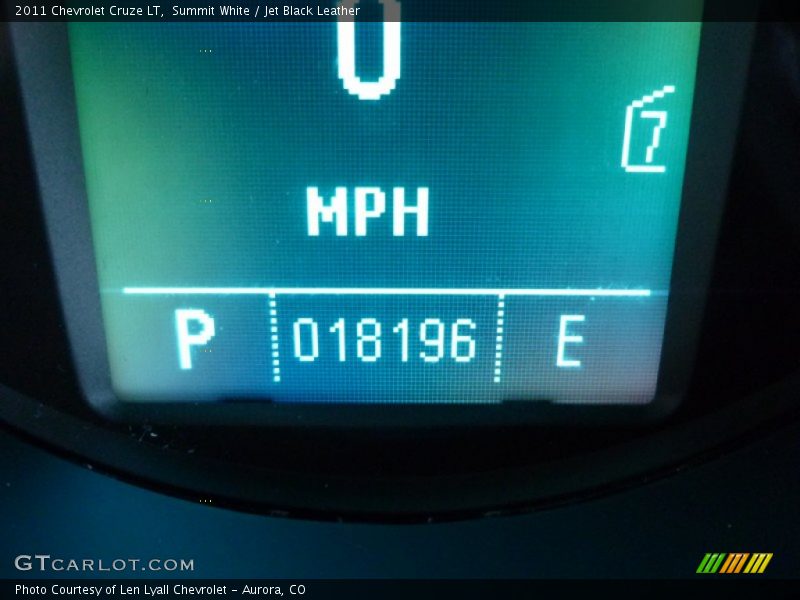 Summit White / Jet Black Leather 2011 Chevrolet Cruze LT