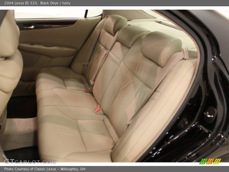 Black Onyx / Ivory 2004 Lexus ES 330