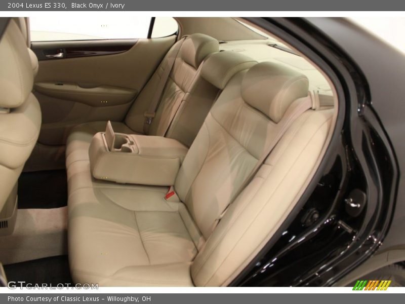 Black Onyx / Ivory 2004 Lexus ES 330