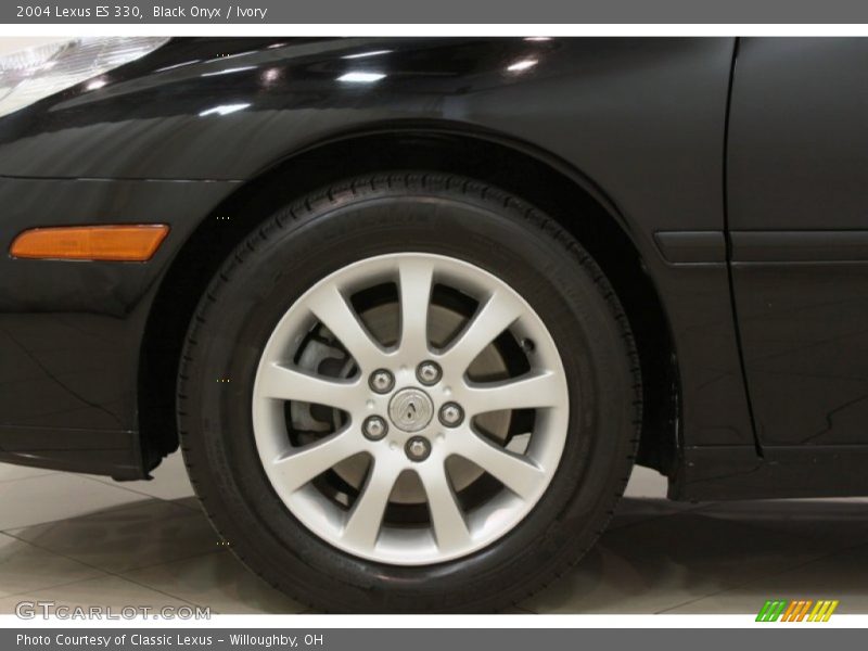 Black Onyx / Ivory 2004 Lexus ES 330