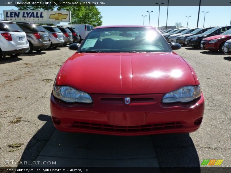 Victory Red / Medium Gray 2005 Chevrolet Monte Carlo LS