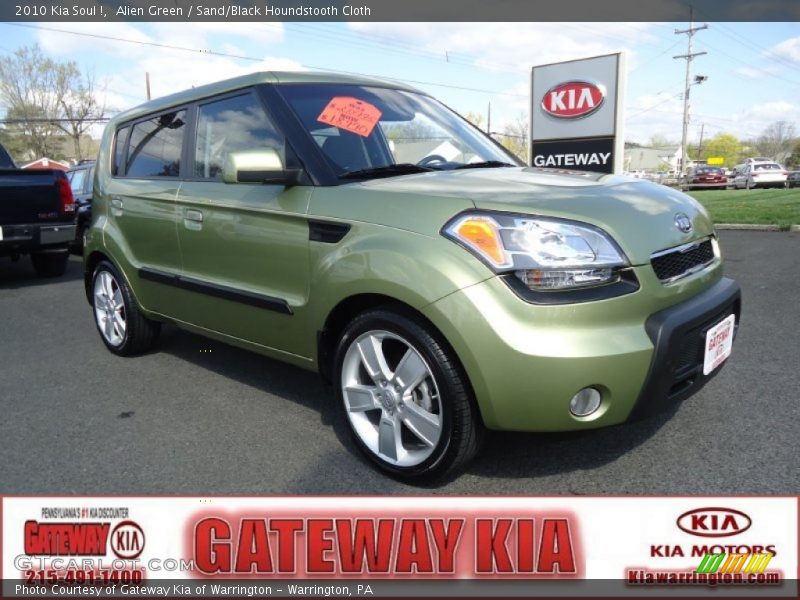 Alien Green / Sand/Black Houndstooth Cloth 2010 Kia Soul !