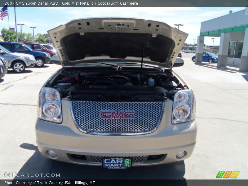 Gold Mist Metallic / Cocoa/Light Cashmere 2007 GMC Yukon Denali AWD