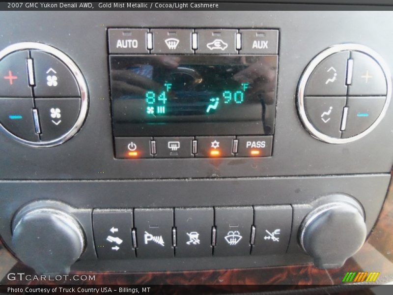 Gold Mist Metallic / Cocoa/Light Cashmere 2007 GMC Yukon Denali AWD