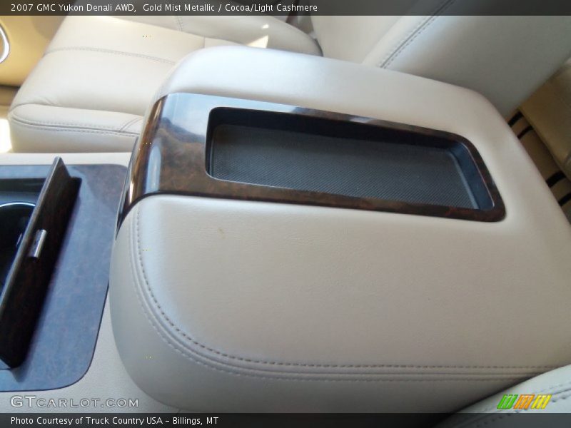 Gold Mist Metallic / Cocoa/Light Cashmere 2007 GMC Yukon Denali AWD