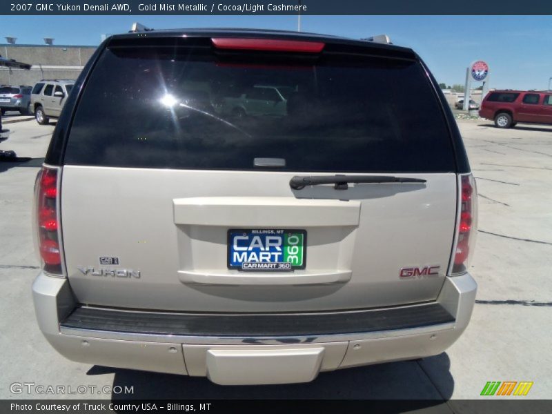 Gold Mist Metallic / Cocoa/Light Cashmere 2007 GMC Yukon Denali AWD