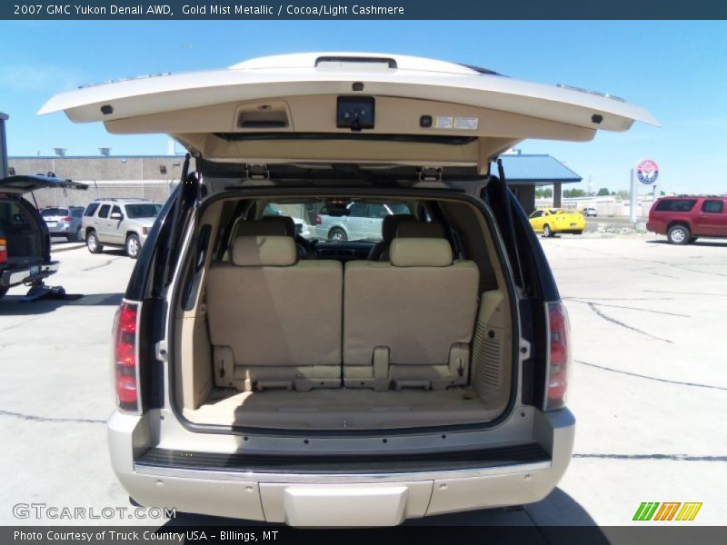 Gold Mist Metallic / Cocoa/Light Cashmere 2007 GMC Yukon Denali AWD