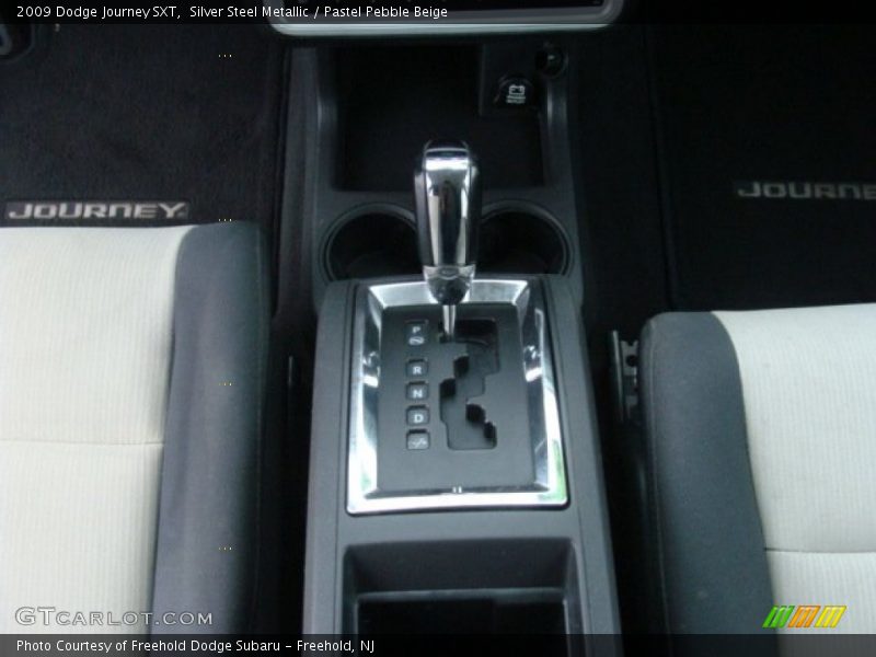 Silver Steel Metallic / Pastel Pebble Beige 2009 Dodge Journey SXT