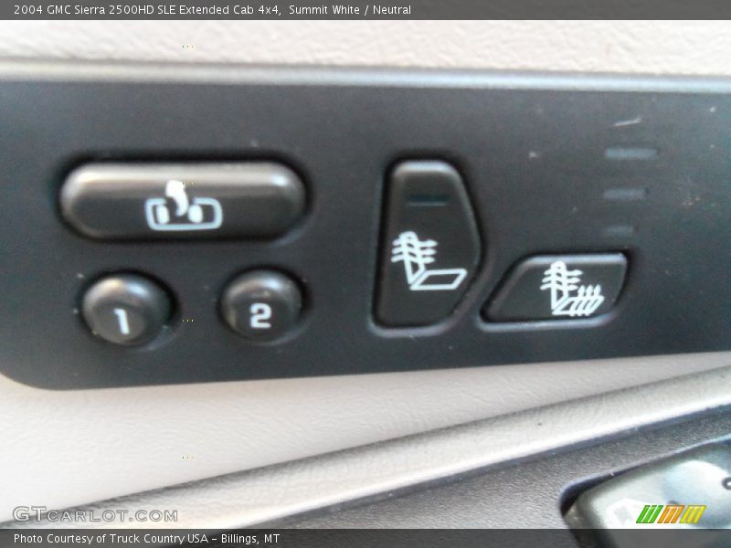 Controls of 2004 Sierra 2500HD SLE Extended Cab 4x4