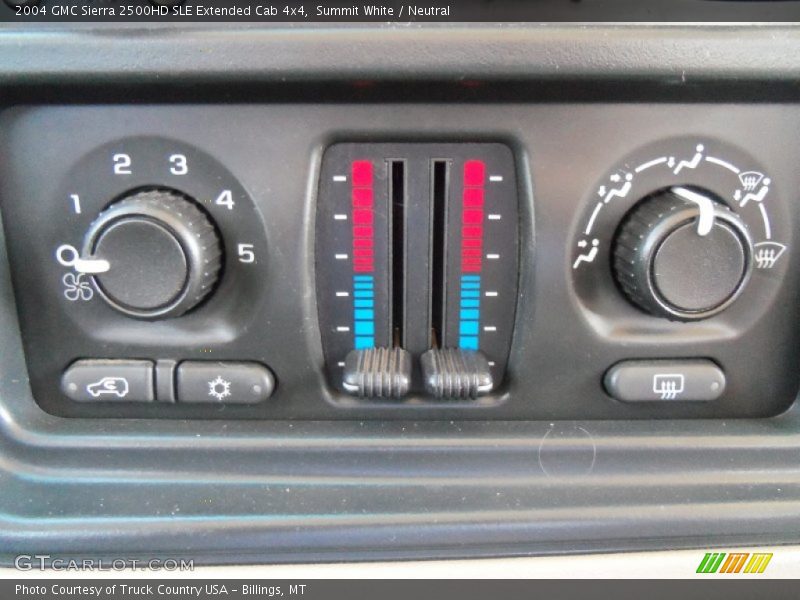 Controls of 2004 Sierra 2500HD SLE Extended Cab 4x4