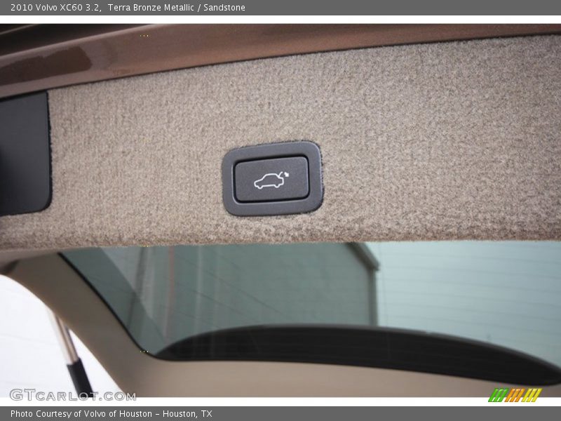 Terra Bronze Metallic / Sandstone 2010 Volvo XC60 3.2