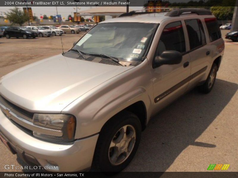 Silverstone Metallic / Medium Pewter 2004 Chevrolet TrailBlazer EXT LS