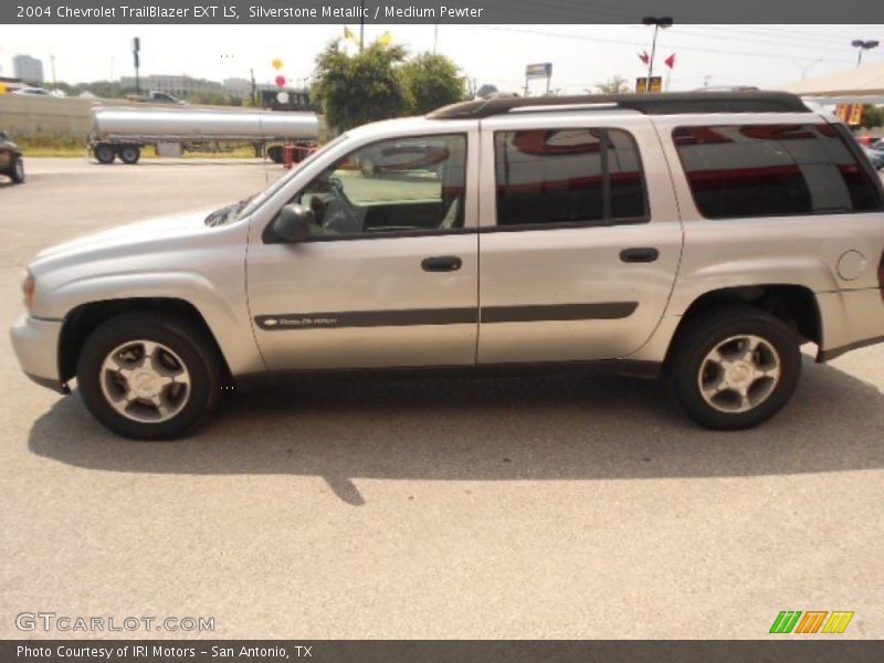 Silverstone Metallic / Medium Pewter 2004 Chevrolet TrailBlazer EXT LS