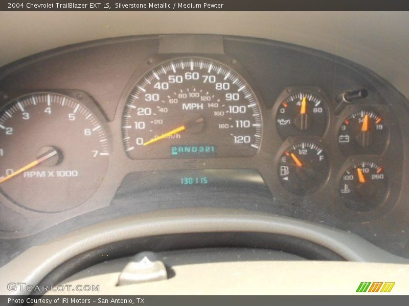 Silverstone Metallic / Medium Pewter 2004 Chevrolet TrailBlazer EXT LS