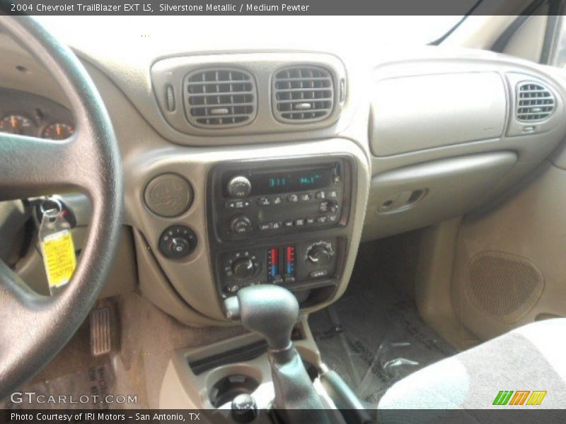 Silverstone Metallic / Medium Pewter 2004 Chevrolet TrailBlazer EXT LS