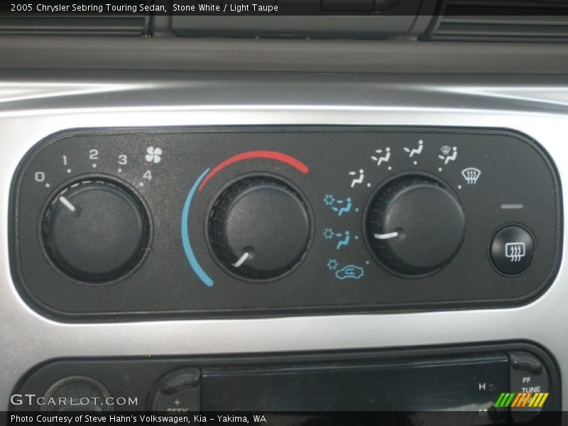 Stone White / Light Taupe 2005 Chrysler Sebring Touring Sedan