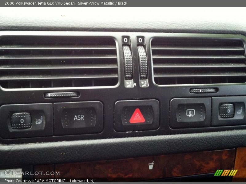 Silver Arrow Metallic / Black 2000 Volkswagen Jetta GLX VR6 Sedan
