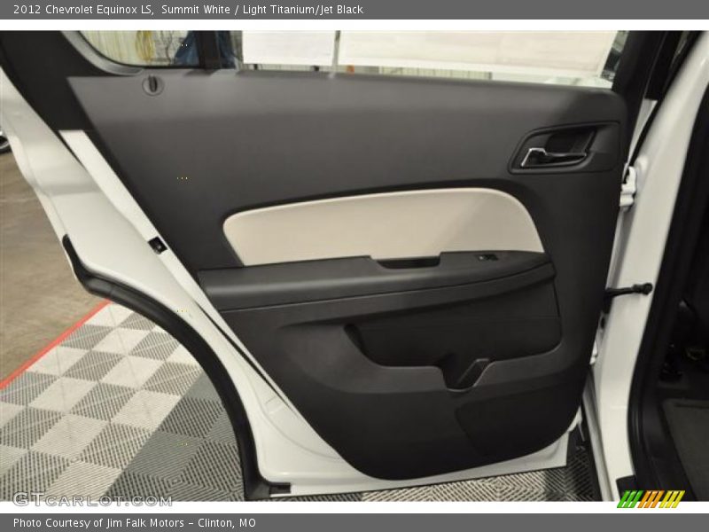 Summit White / Light Titanium/Jet Black 2012 Chevrolet Equinox LS