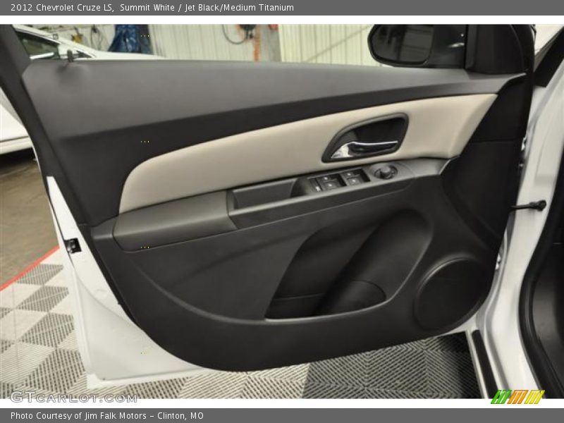 Summit White / Jet Black/Medium Titanium 2012 Chevrolet Cruze LS