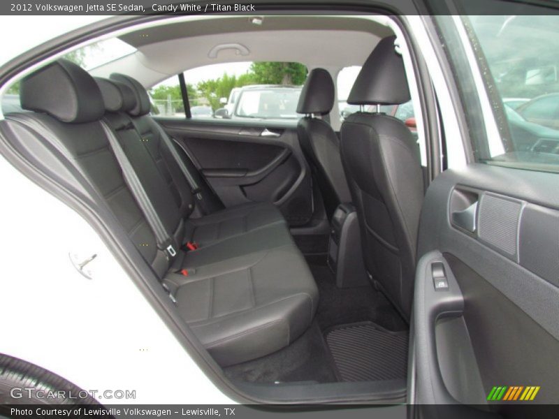 Candy White / Titan Black 2012 Volkswagen Jetta SE Sedan