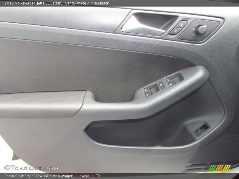 Candy White / Titan Black 2012 Volkswagen Jetta SE Sedan