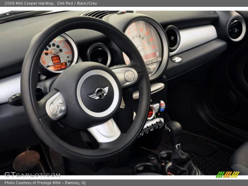 Chili Red / Black/Grey 2009 Mini Cooper Hardtop