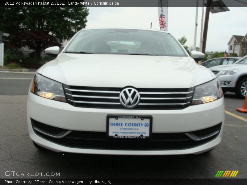 Candy White / Cornsilk Beige 2012 Volkswagen Passat 2.5L SE
