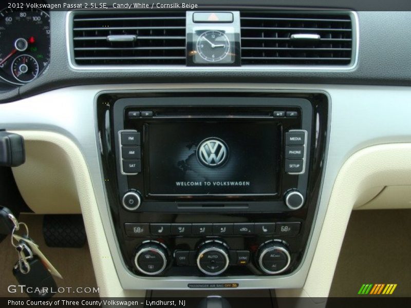 Candy White / Cornsilk Beige 2012 Volkswagen Passat 2.5L SE